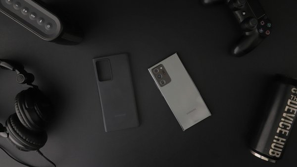 Protégez votre smartphone avec élégance en utilisant les coques Casewear pour Samsung Galaxy S25